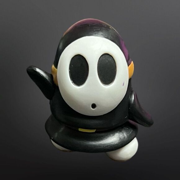 2021 JAKKS Pacific World of Nintendo Figure BLACK SHY GUY 2.5” - Picture 4 of 4